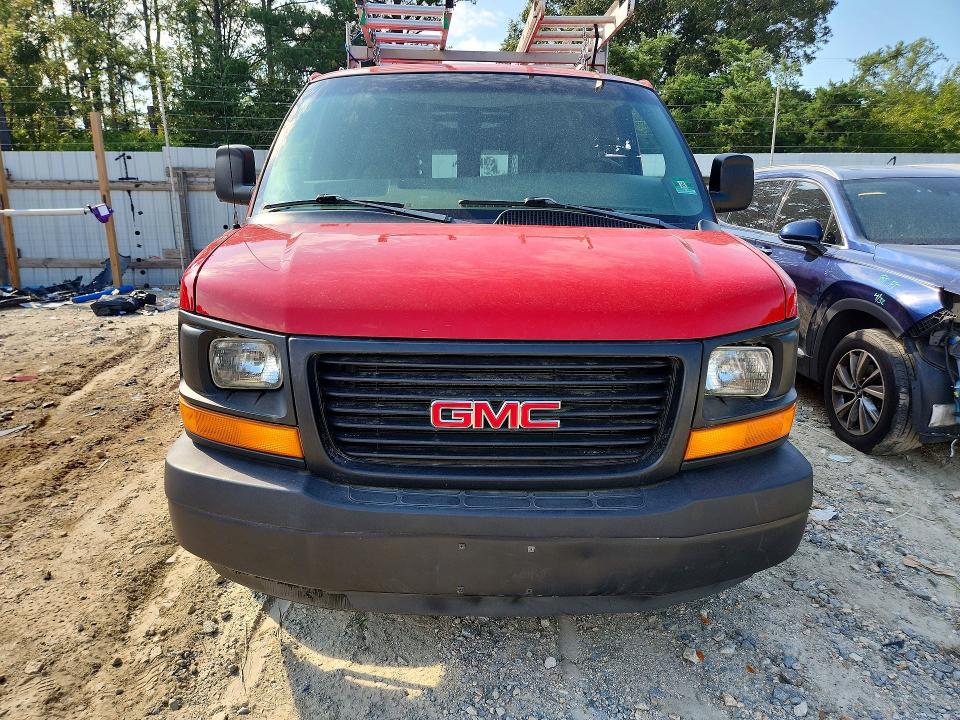 67104116 :رقم المزاد ، 1GTFG25T131155580 vin ، 2003 Gmc Savana مزاد بيع