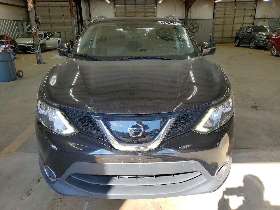 68107996 :رقم المزاد ، JN1BJ1CR8HW130285 vin ، 2017 Nissan Rogue Sport مزاد بيع