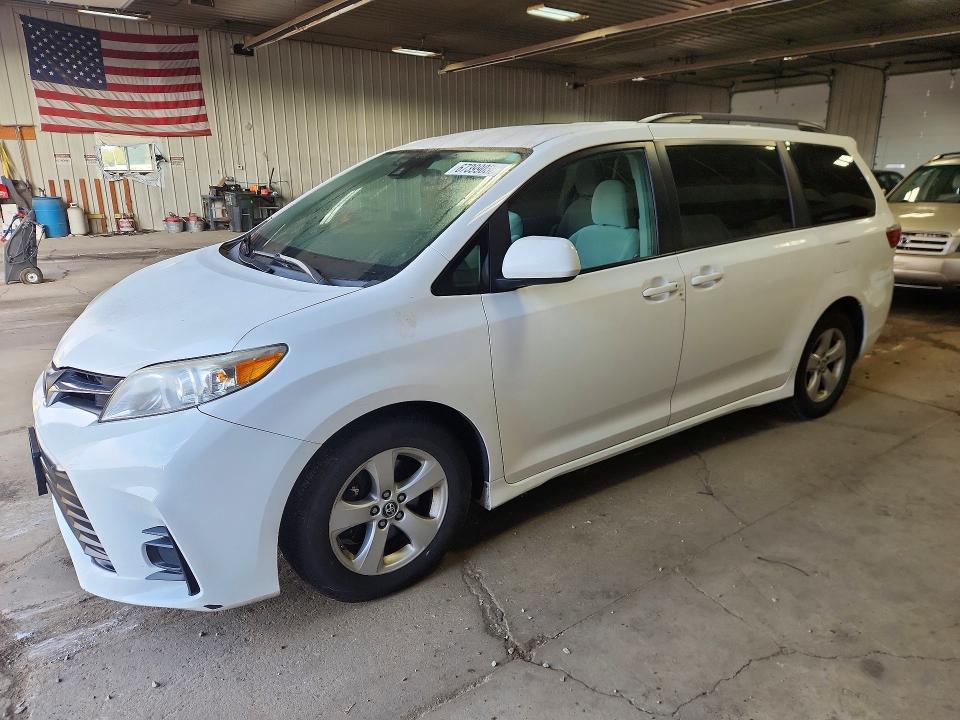 Продажа на аукционе авто 2018 Toyota Sienna, vin: 5TDKZ3DC7JS919576, номер лота: 67399036