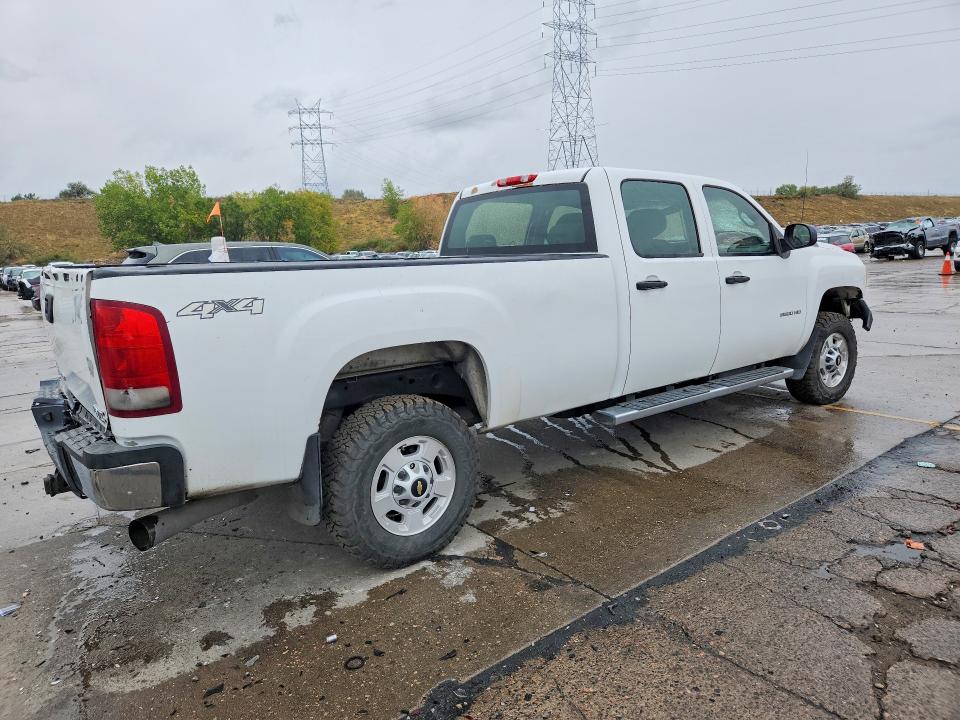 70917436 :رقم المزاد ، 1GT12ZC83BF233858 vin ، 2011 Gmc Sierra مزاد بيع