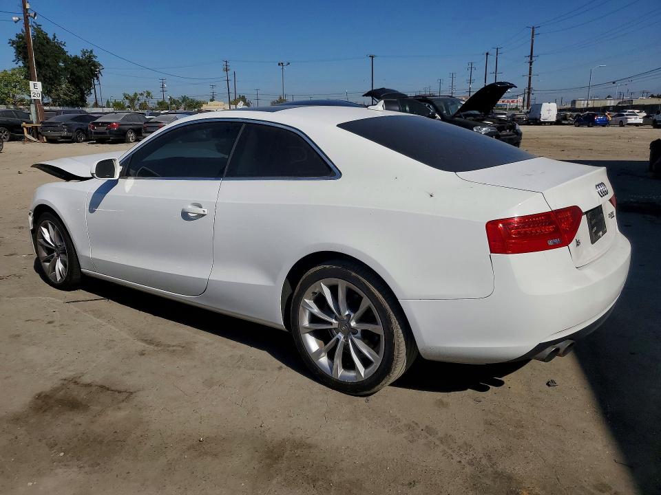 69450326 :رقم المزاد ، WAUCFAFR0EA053111 vin ، 2014 Audi A5 مزاد بيع