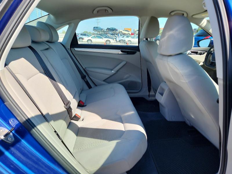 68836866 :رقم المزاد ، 1VWAS7A30GC050029 vin ، 2016 Volkswagen Passat مزاد بيع