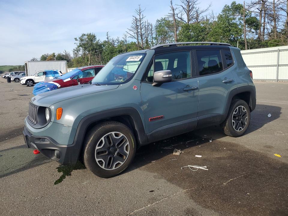 68445916 :رقم المزاد ، ZACCJBCT4FPB82140 vin ، 2015 Jeep Renegade مزاد بيع