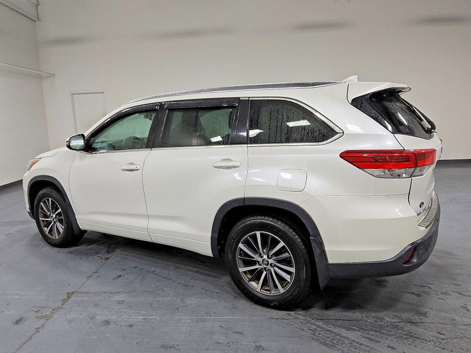 Продажа на аукционе авто 2017 Toyota Highlander, vin: 5TDJZRFH2HS473709, номер лота: 70867606