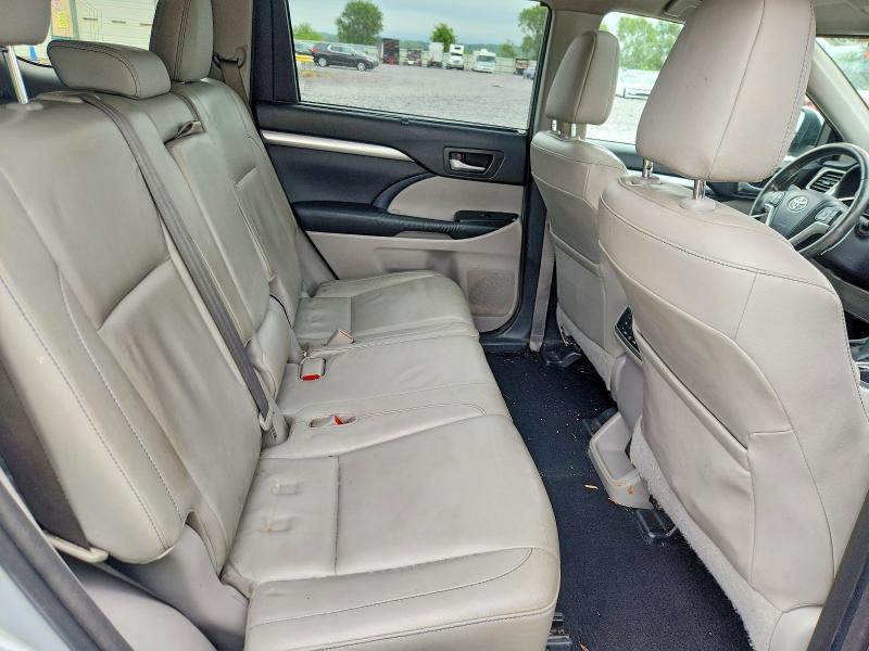 68702556 :رقم المزاد ، 5TDJKRFH6FS075792 vin ، 2015 Toyota Highlander مزاد بيع