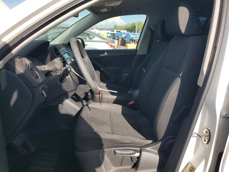 2011 Volkswagen Tiguan მანქანა იყიდება აუქციონზე, vin: WVGAV7AX6BW553810, აუქციონის ნომერი: 69169026