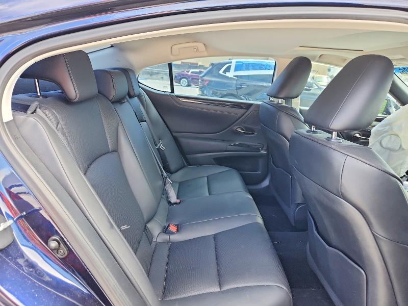 69025936 :رقم المزاد ، 58ADZ1B14LU081198 vin ، 2020 Lexus Es مزاد بيع