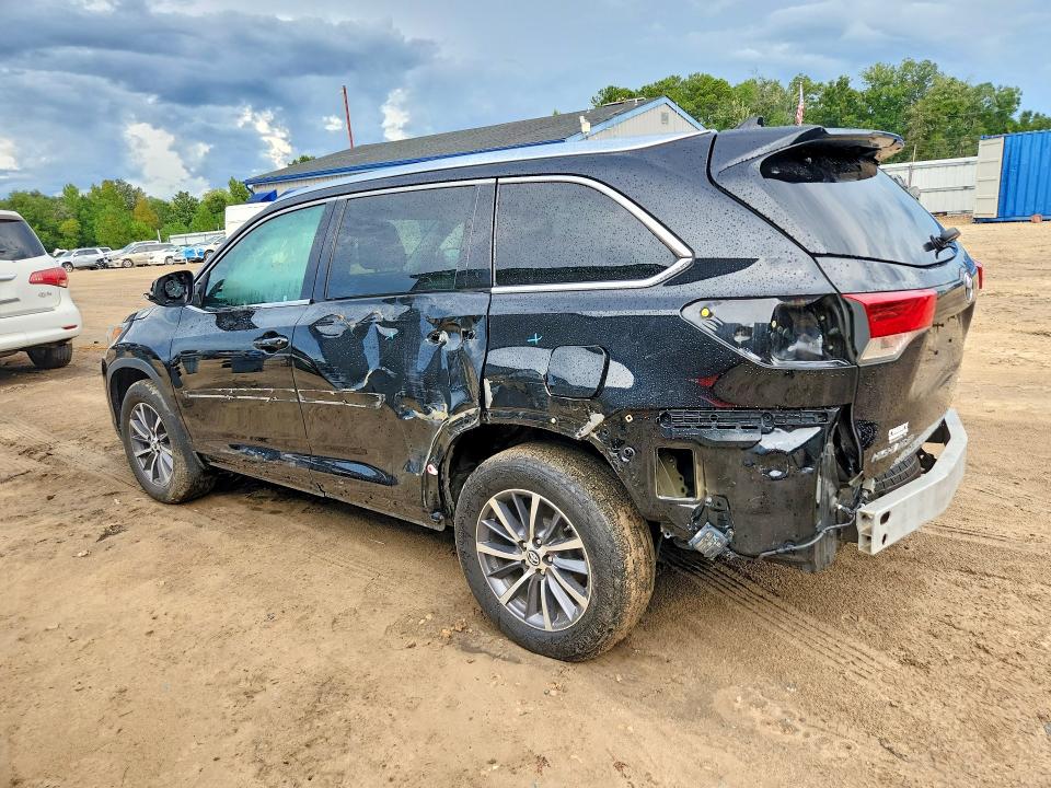 Продажа на аукционе авто 2017 Toyota Highlander, vin: 5TDJZRFH0HS374032, номер лота: 68692926