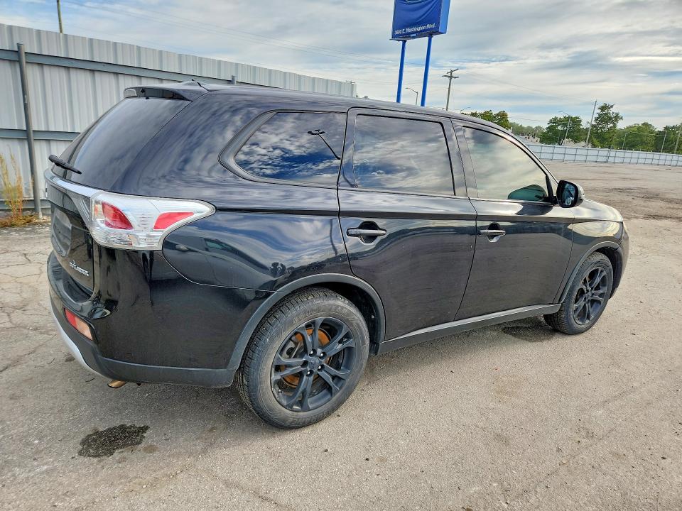 2015 Mitsubishi Outlander მანქანა იყიდება აუქციონზე, vin: JA4AD3A3XFZ013632, აუქციონის ნომერი: 70472156
