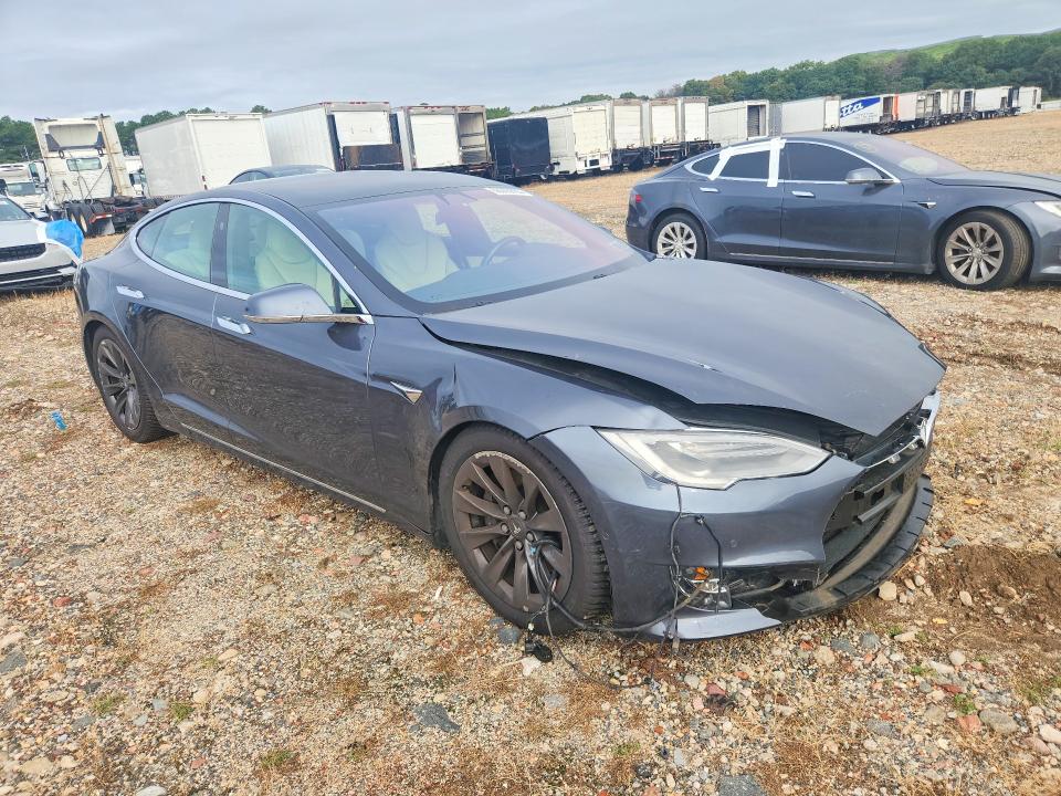 Продажа на аукционе авто 2019 Tesla Model S, vin: 5YJSA1E28KF333850, номер лота: 66093866