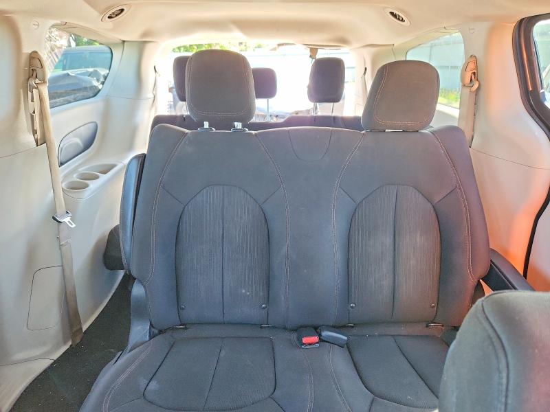 68068756 :رقم المزاد ، 2C4RC1AG3JR114355 vin ، 2018 Chrysler Pacifica مزاد بيع