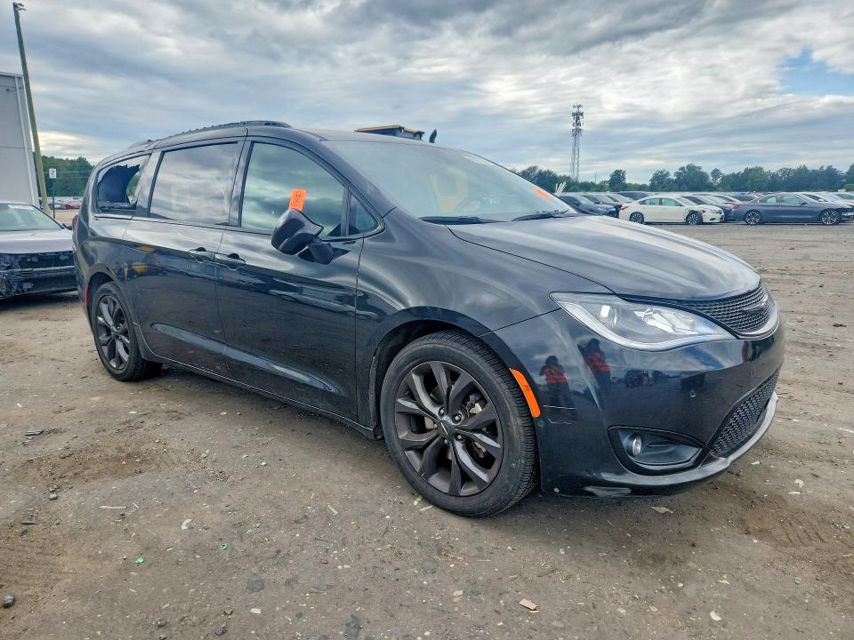69377286 :رقم المزاد ، 2C4RC1GG3KR638825 vin ، 2019 Chrysler Pacifica مزاد بيع