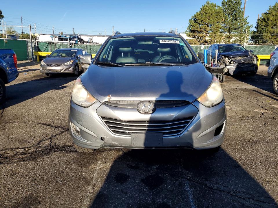 2013 Hyundai Tucson მანქანა იყიდება აუქციონზე, vin: KM8JU3AC1DU560641, აუქციონის ნომერი: 68370256