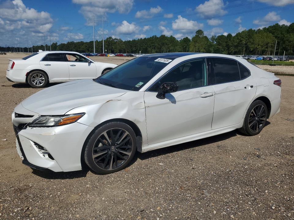 2019 Toyota Camry მანქანა იყიდება აუქციონზე, vin: 4T1B61HK5KU704799, აუქციონის ნომერი: 68131926