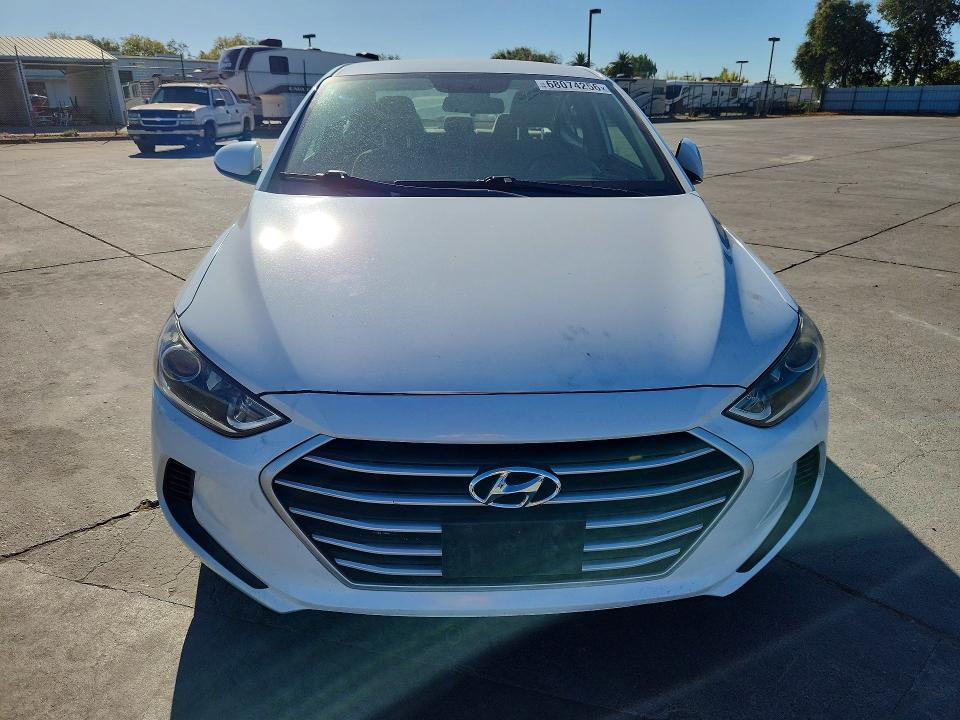 68074256 :رقم المزاد ، 5NPD84LF0JH224665 vin ، 2018 Hyundai Elantra مزاد بيع