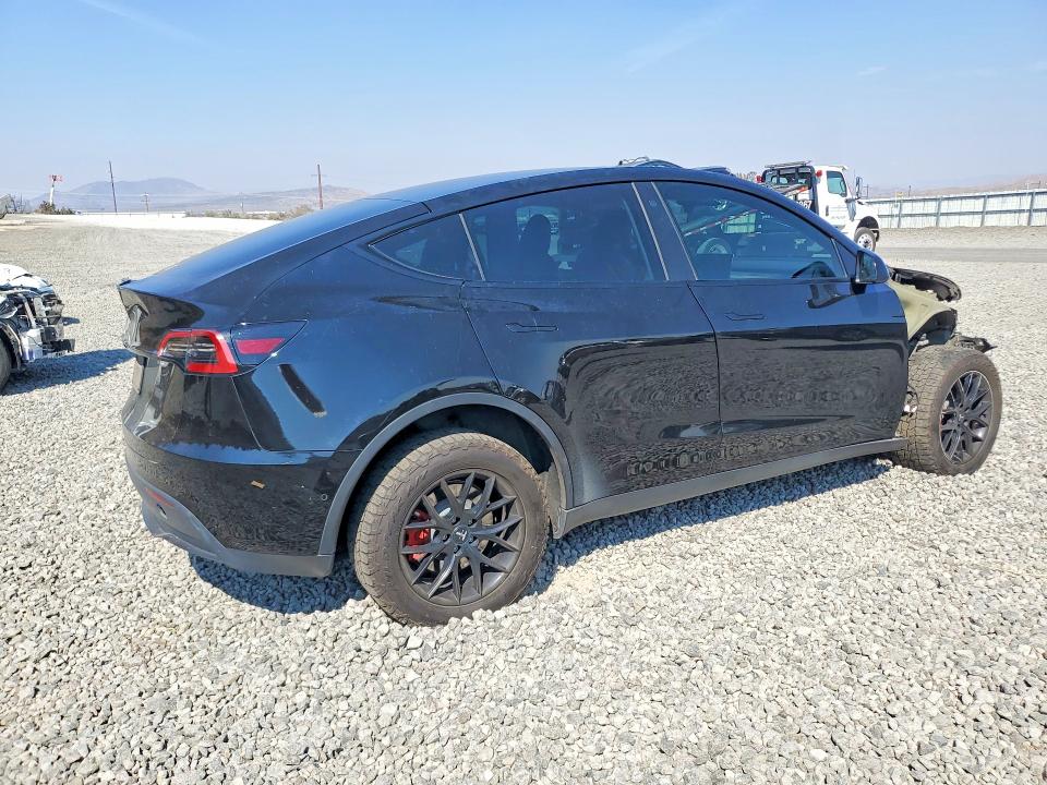 66948946 :رقم المزاد ، 7SAYGDEE4NA019007 vin ، 2022 Tesla Model Y مزاد بيع