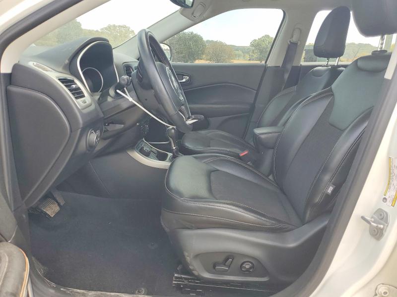 69675856 :رقم المزاد ، 3C4NJDBB3KT812844 vin ، 2019 Jeep Compass مزاد بيع