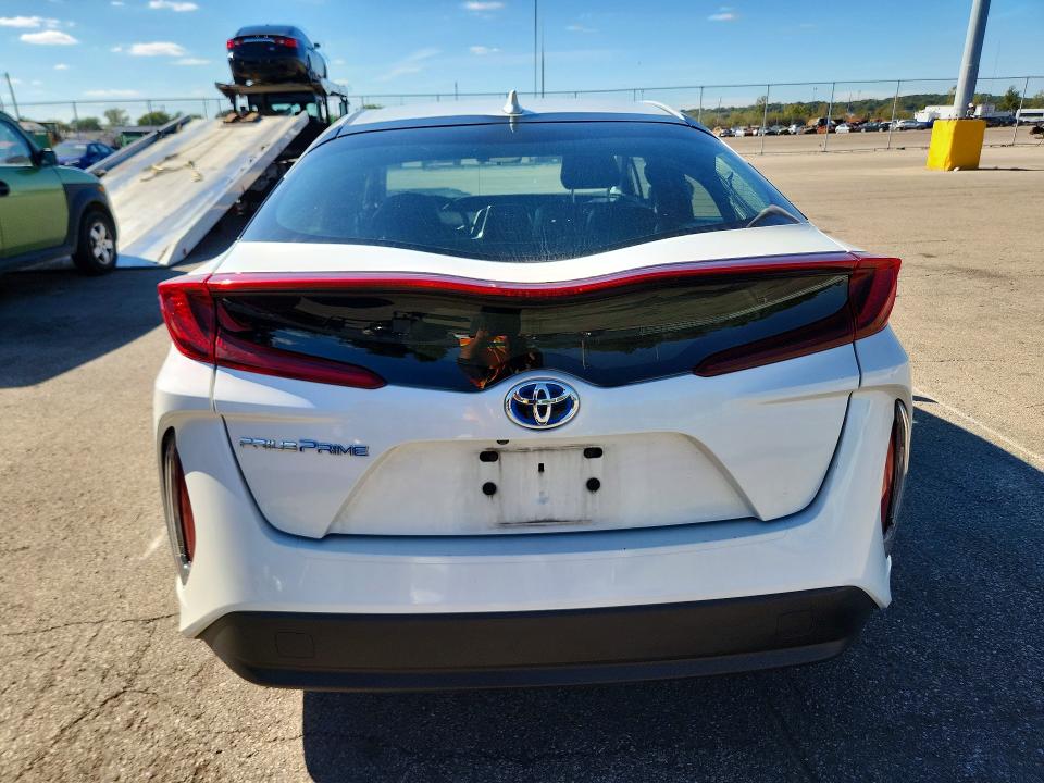 Продажа на аукционе авто 2019 Toyota Prius Prime, vin: JTDKARFP4K3106080, номер лота: 69188106