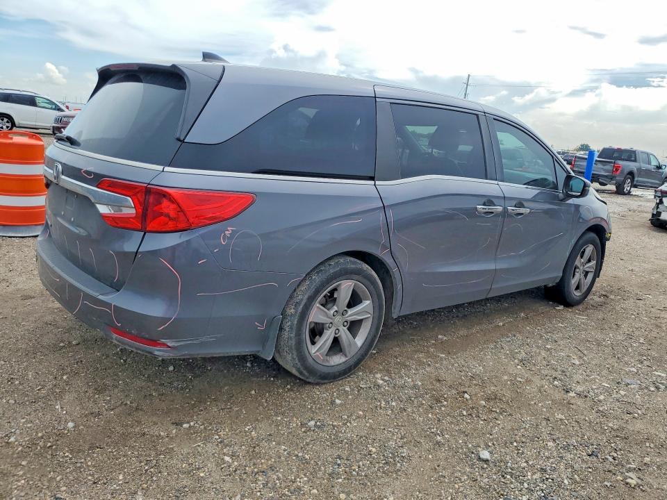 2018 Honda Odyssey მანქანა იყიდება აუქციონზე, vin: 5FNRL6H76JB083326, აუქციონის ნომერი: 68099046