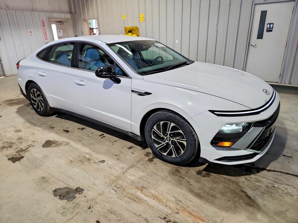 2026 Hyundai Sonata Hybrid მანქანა იყიდება აუქციონზე, vin: KMHL24JJ0TA135754, აუქციონის ნომერი: 71035576