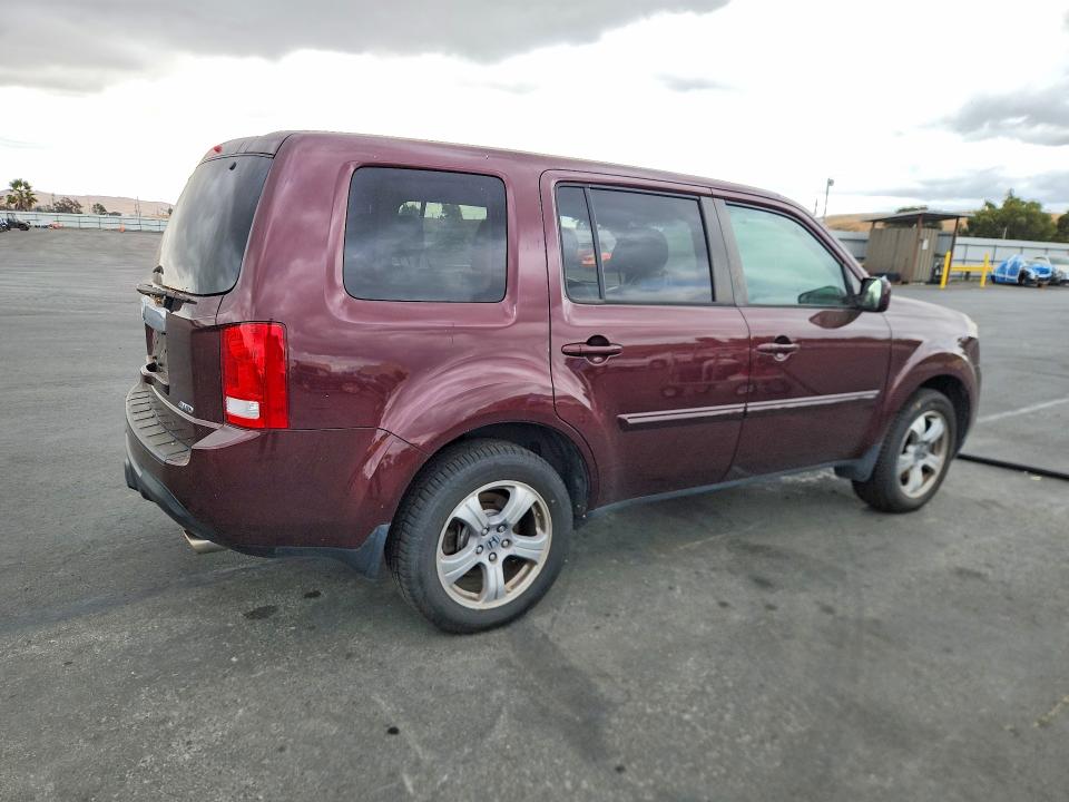67314146 :رقم المزاد ، 5FNYF4H51FB059576 vin ، 2015 Honda Pilot مزاد بيع