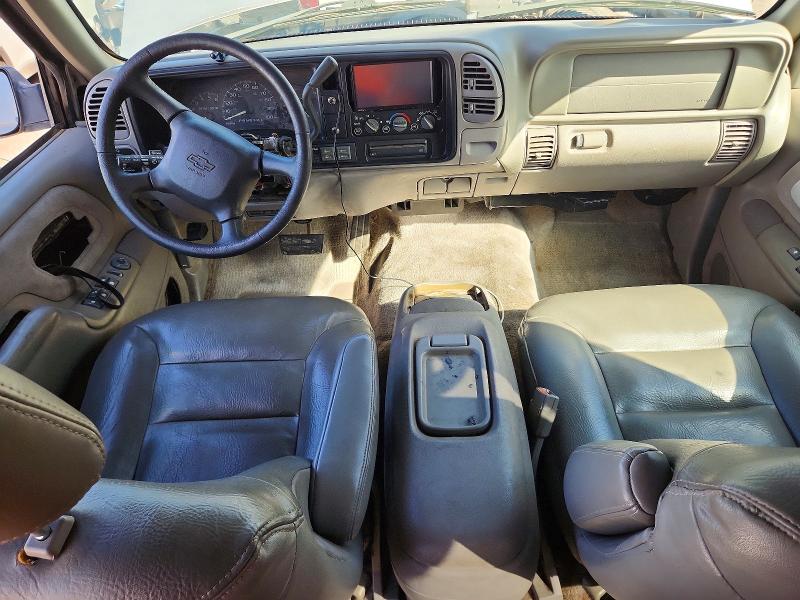 70790606 :رقم المزاد ، 1GNFK16R9XJ574432 vin ، 1999 Chevrolet Suburban مزاد بيع
