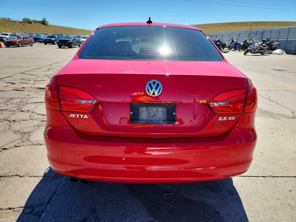 67251746 :رقم المزاد ، 3VWDX7AJ5BM052671 vin ، 2011 Volkswagen Jetta مزاد بيع