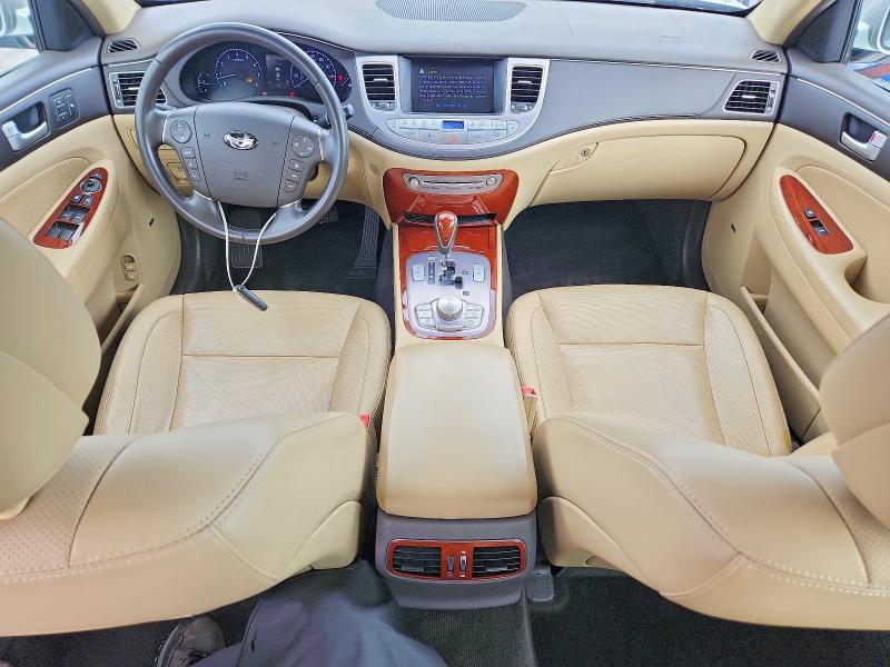 68558956 :رقم المزاد ، KMHGC4DD0CU204767 vin ، 2012 Hyundai Genesis مزاد بيع