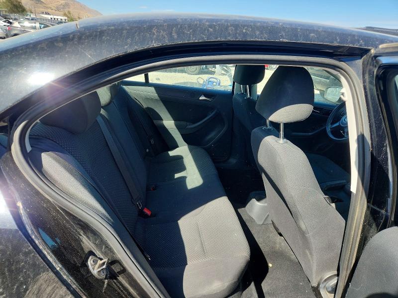 68809296 :رقم المزاد ، 3VW2K7AJ1BM044072 vin ، 2011 Volkswagen Jetta مزاد بيع
