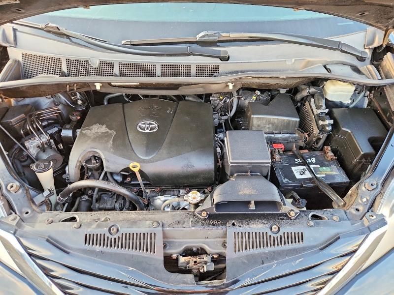 2017 Toyota Sienna მანქანა იყიდება აუქციონზე, vin: 5TDKZ3DCXHS816680, აუქციონის ნომერი: 70889946