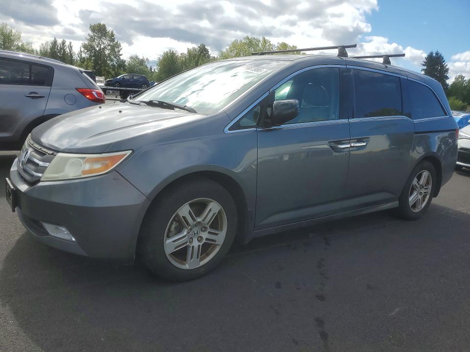 70001986 :رقم المزاد ، 5FNRL5H92BB105061 vin ، 2011 Honda Odyssey مزاد بيع
