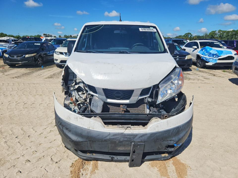 69050866 :رقم المزاد ، 3N6CM0KN0FK690602 vin ، 2015 Nissan Nv200 مزاد بيع