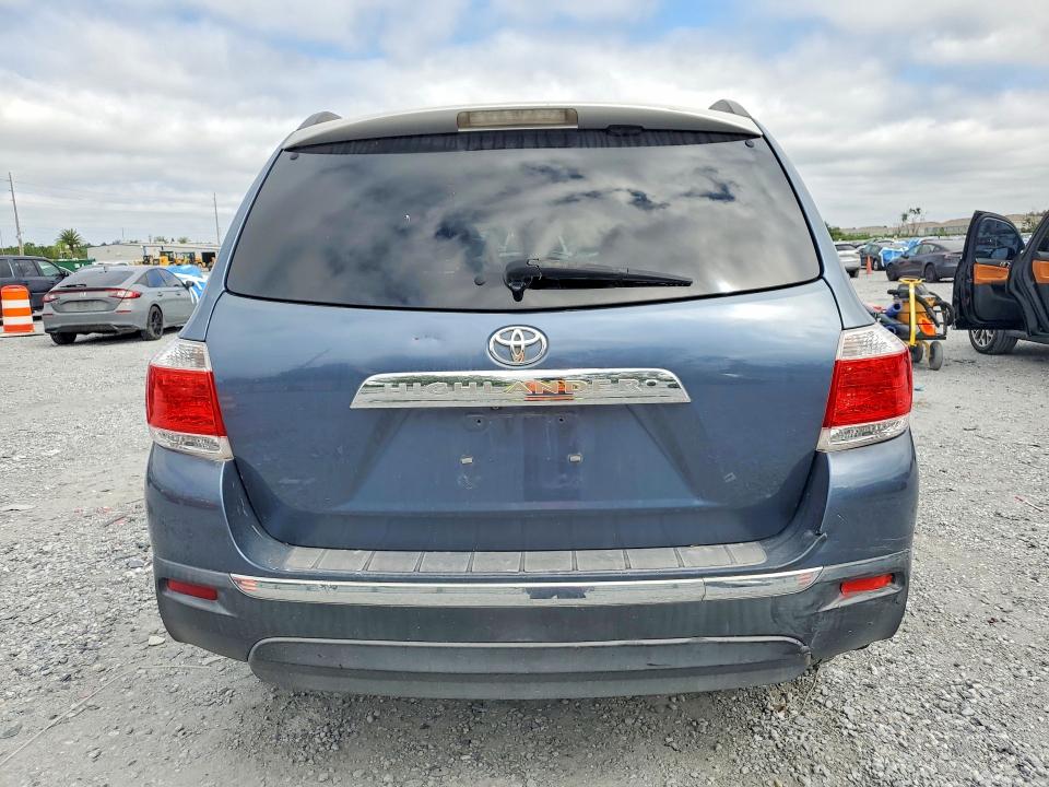Продаж на аукціоні авто 2012 Toyota Highlander, vin: 5TDYK3EH8CS088665, номер лоту: 70131716