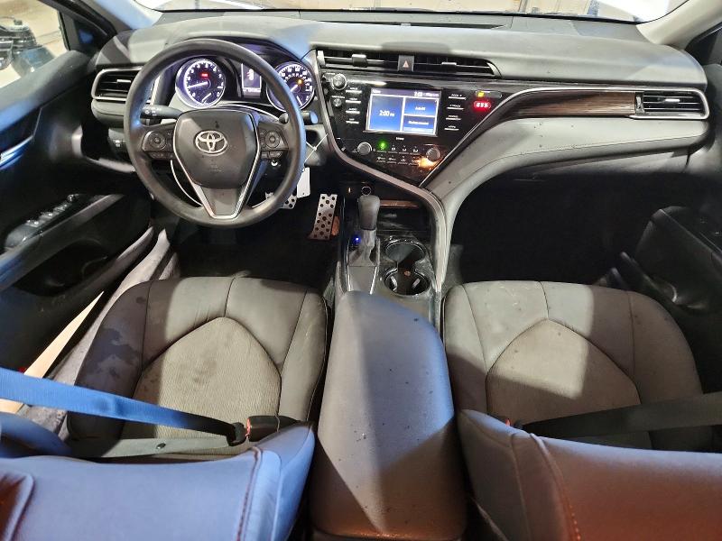70108066 :رقم المزاد ، 4T1C11AK7LU945911 vin ، 2020 Toyota Camry مزاد بيع