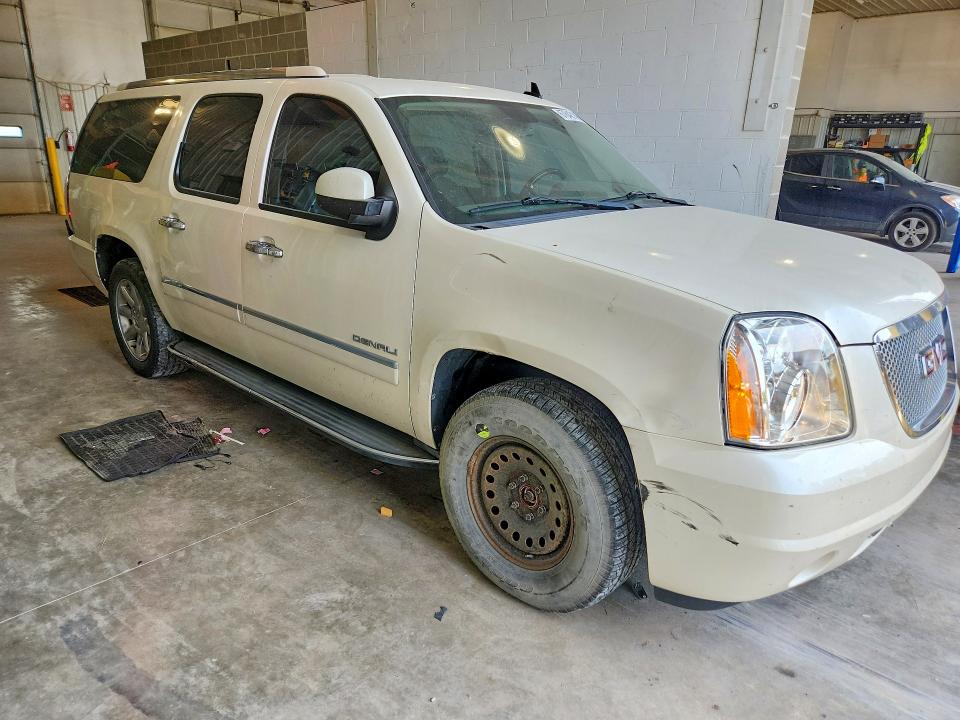 67842146 :رقم المزاد ، 1GKUKMEF2AR223819 vin ، 2010 Gmc Yukon Xl مزاد بيع