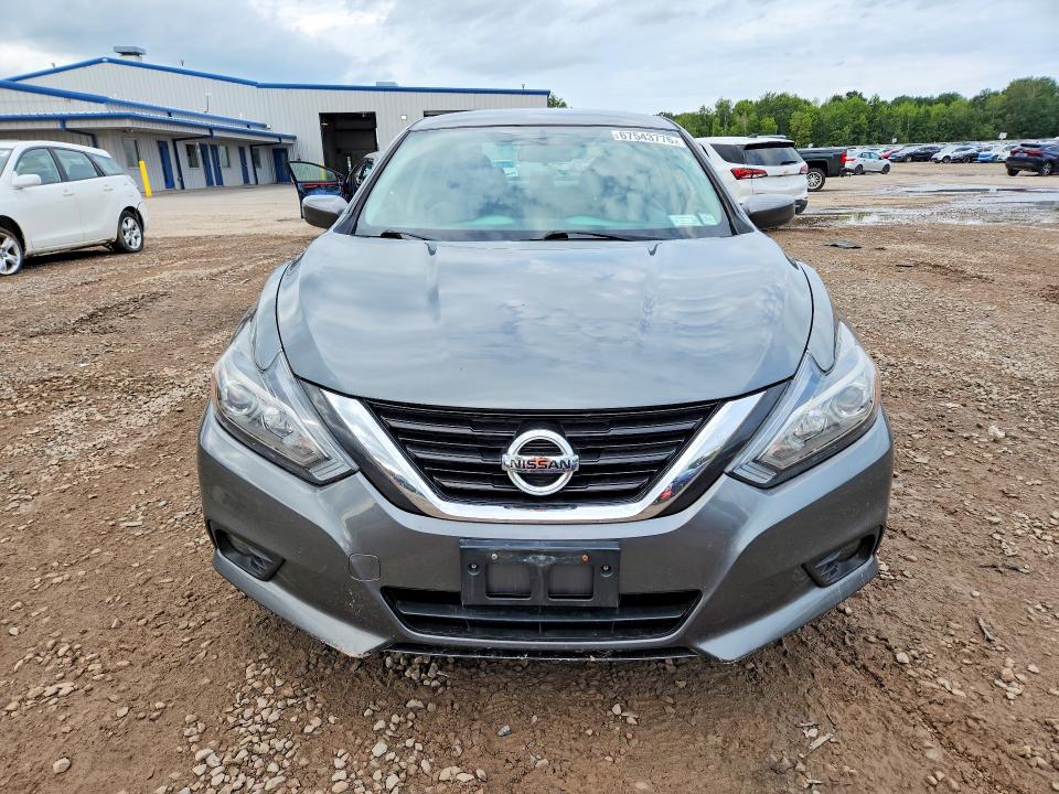 2018 Nissan Altima მანქანა იყიდება აუქციონზე, vin: 1N4AL3AP1JC135941, აუქციონის ნომერი: 67543776