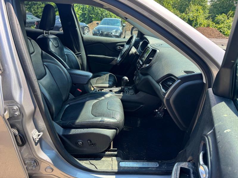 69355796 :رقم المزاد ، 1C4PJMDN1KD180240 vin ، 2019 Jeep Cherokee مزاد بيع