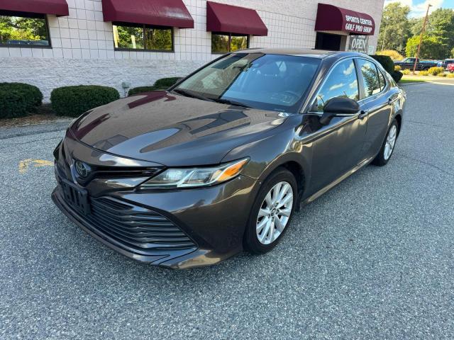 70513206 :رقم المزاد ، 4T1B11HK0KU808910 vin ، 2019 Toyota Camry مزاد بيع