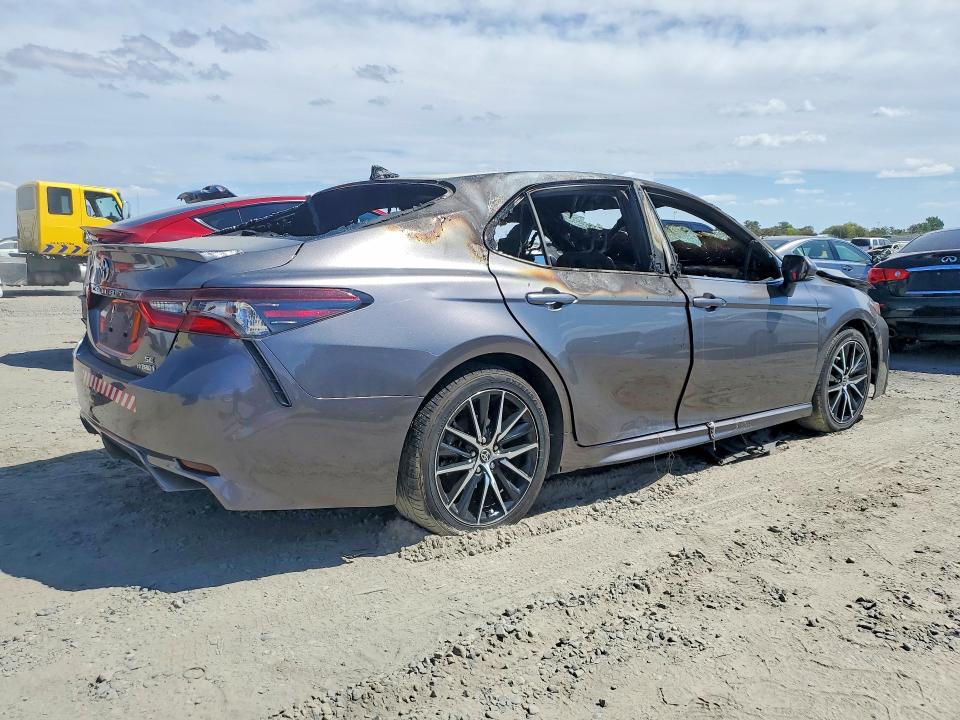 2023 Toyota Camry Hybrid მანქანა იყიდება აუქციონზე, vin: 4T1S31AK3PU059001, აუქციონის ნომერი: 67366406