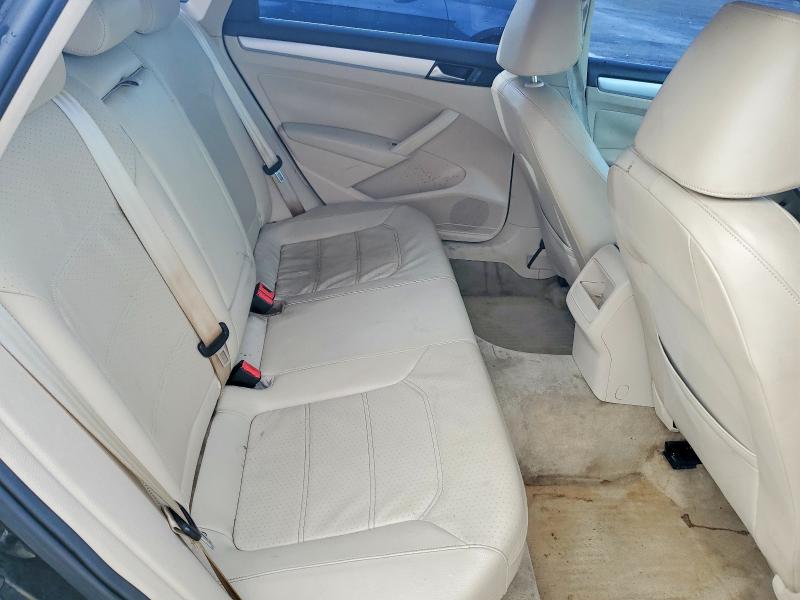 67802796 :رقم المزاد ، 1VWBP7A34CC096026 vin ، 2012 Volkswagen Passat مزاد بيع