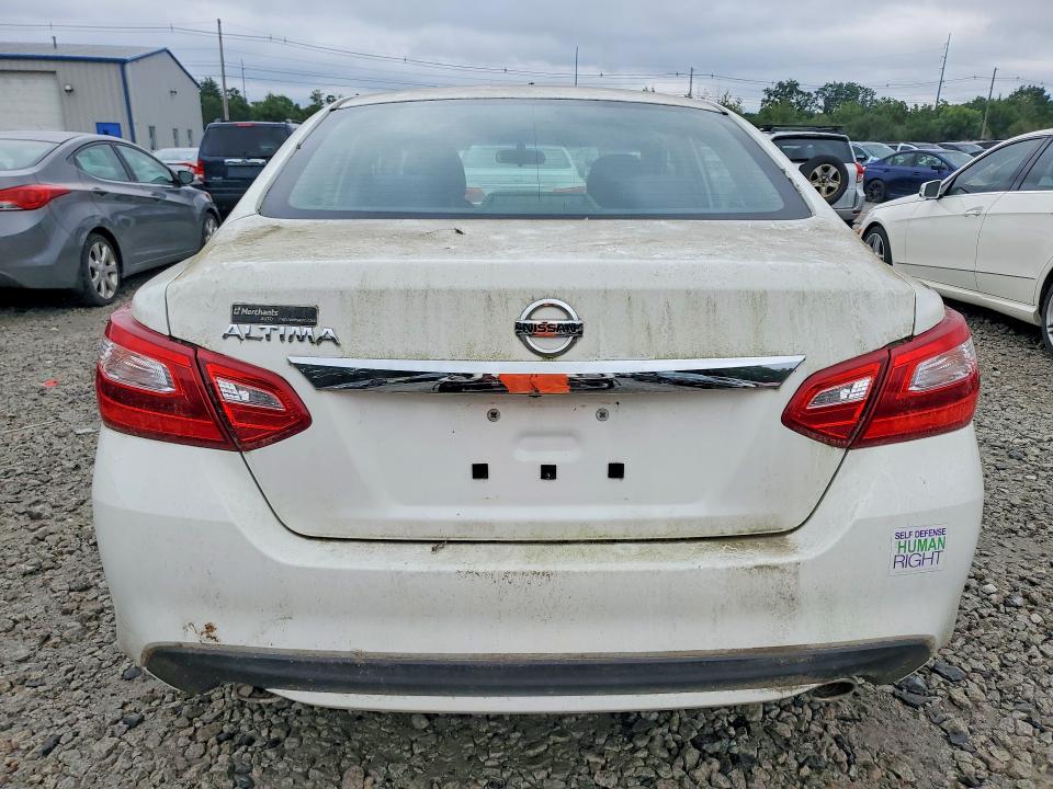 2017 Nissan Altima მანქანა იყიდება აუქციონზე, vin: 1N4AL3AP8HN338839, აუქციონის ნომერი: 67808336