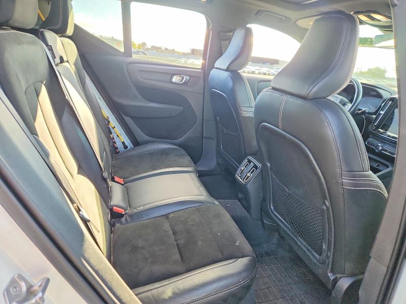 2021 Volvo Xc40 მანქანა იყიდება აუქციონზე, vin: YV4ED3UR2M2573817, აუქციონის ნომერი: 69808466