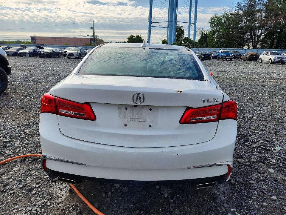 2018 Acura Tlx მანქანა იყიდება აუქციონზე, vin: 19UUB2F58JA002215, აუქციონის ნომერი: 68573326
