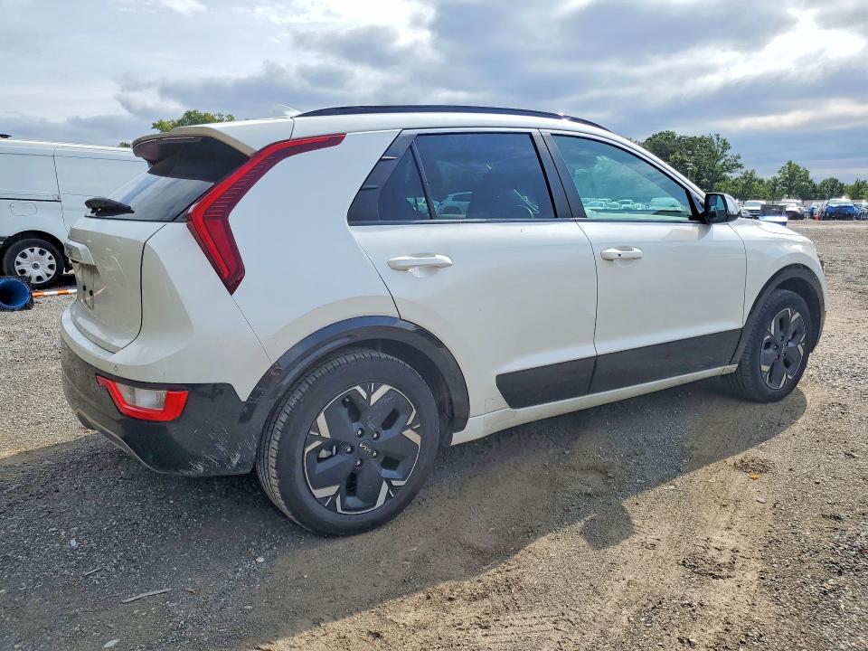 69724376 :رقم المزاد ، KNDCR3L14R5122496 vin ، 2024 Kia Niro مزاد بيع