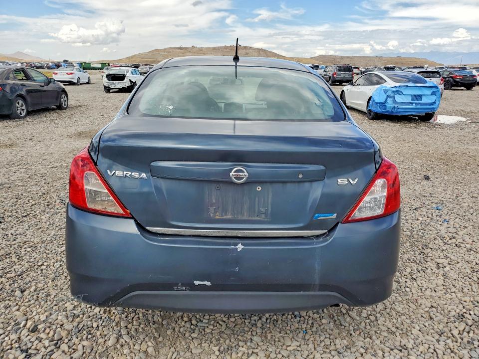 67099896 :رقم المزاد ، 3N1CN7AP8HL839172 vin ، 2017 Nissan Versa مزاد بيع