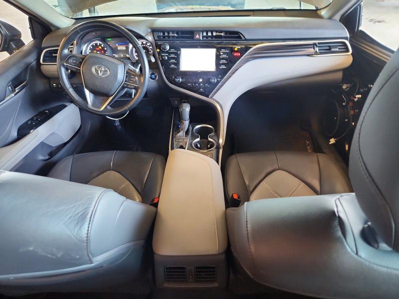 69190146 :رقم المزاد ، 4T1B11HK9JU037006 vin ، 2018 Toyota Camry مزاد بيع