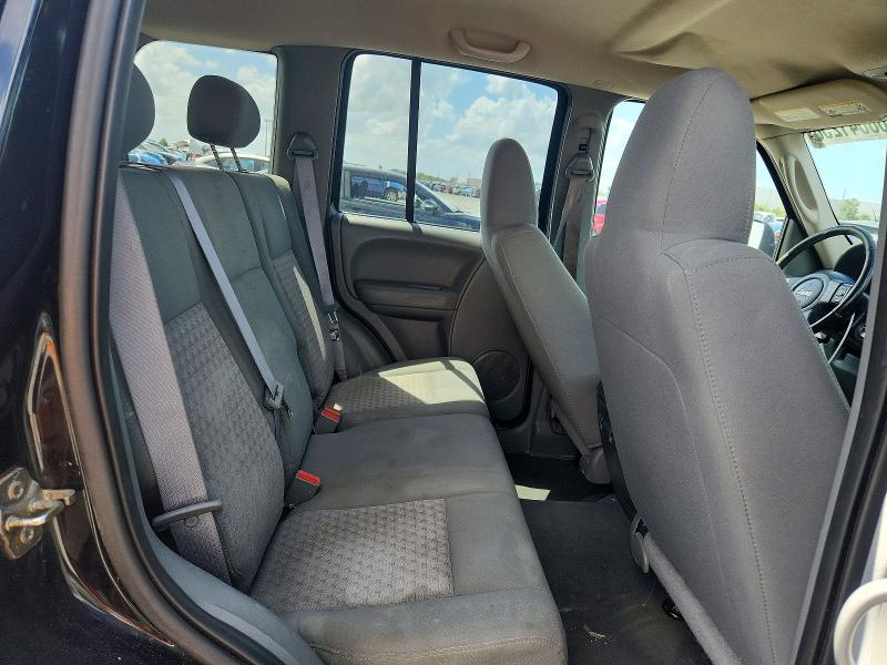 2005 Jeep Liberty მანქანა იყიდება აუქციონზე, vin: 1J8GK48KX5W516496, აუქციონის ნომერი: 68641256