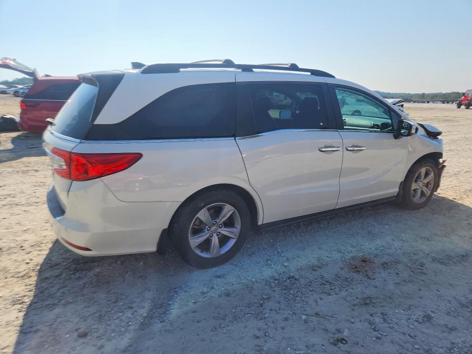 2018 Honda Odyssey მანქანა იყიდება აუქციონზე, vin: 5FNRL6H73JB102317, აუქციონის ნომერი: 67600316