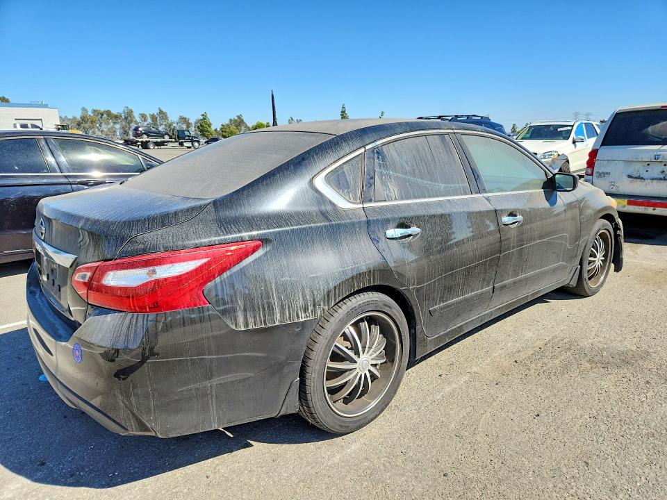 Auction sale of the 2017 Nissan Altima, vin: 1N4AL3AP8HN304819, lot number: 67359056