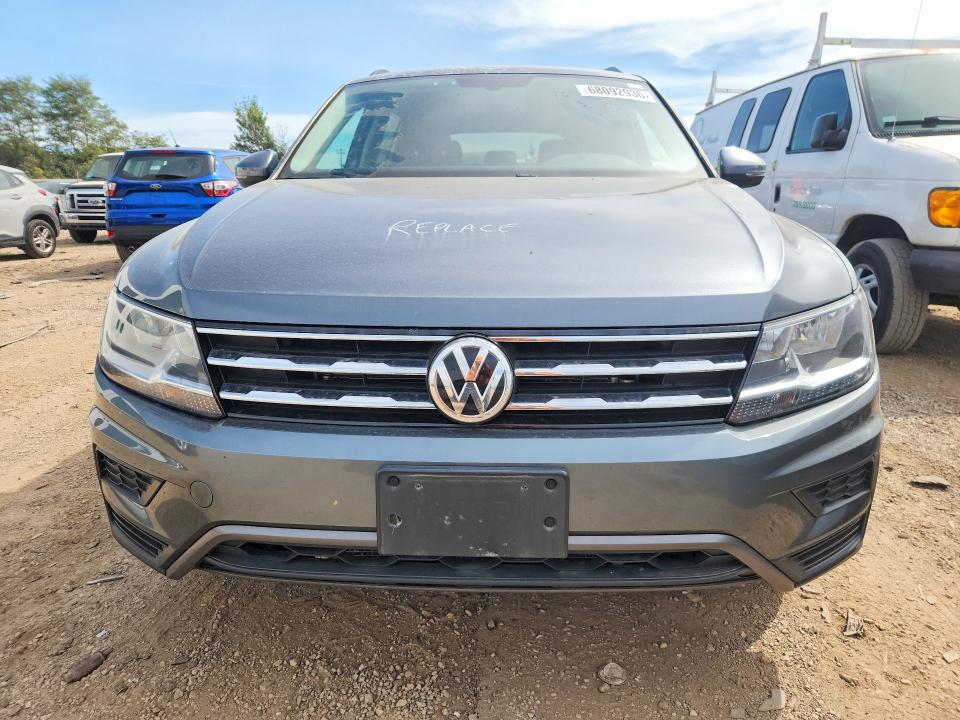 68092936 :رقم المزاد ، 3VV2B7AXXMM142965 vin ، 2021 Volkswagen Tiguan مزاد بيع